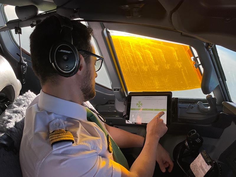 Pilot-using-SkyBreathe-OnBoard-in-cockpit-blog